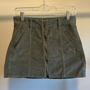 American Eagle Hi-Rise A Line Corduroy Zipper Skirt!